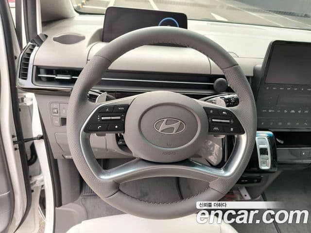 Hyundai Staria 2025 — Фото 10/14