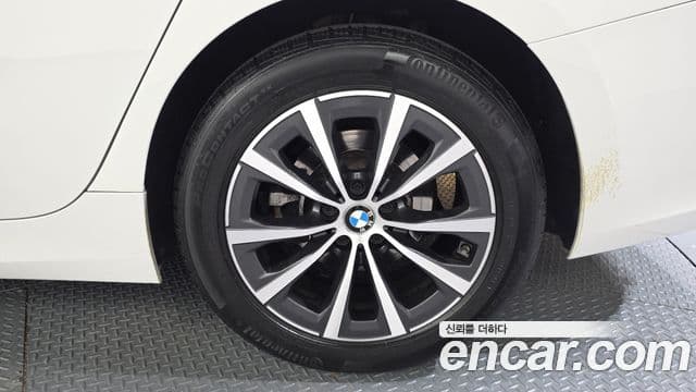 BMW 3 Series 2019 — Photo 20/30