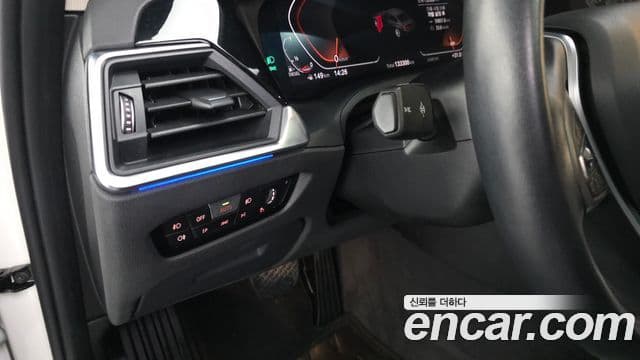 BMW 3 Series 2019 — Photo 5/30