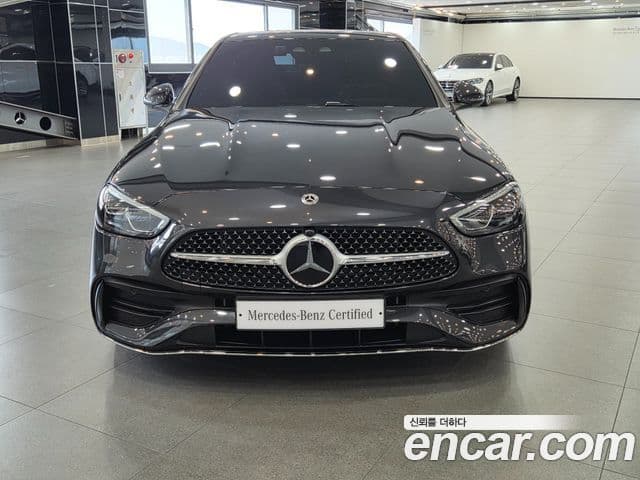 Mercedes-Benz C-Class 2025 — Фото 1/15