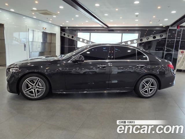 Mercedes-Benz C-Class 2025 — Фото 7/15