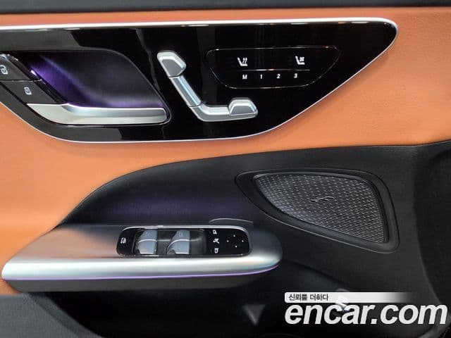 Mercedes-Benz C-Class 2025 — Фото 9/15