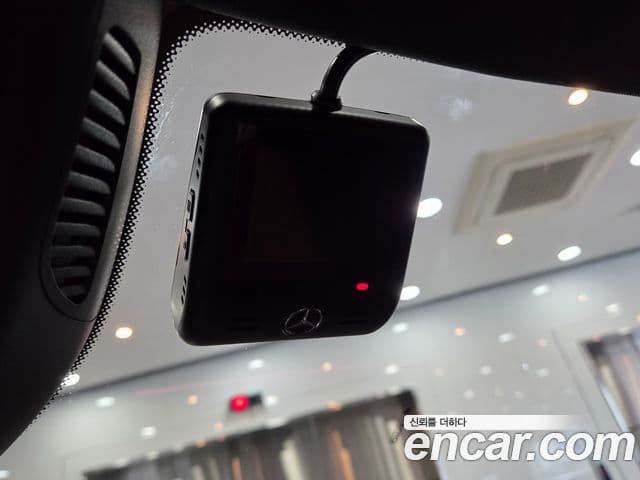 Mercedes-Benz C-Class 2025 — Фото 15/15