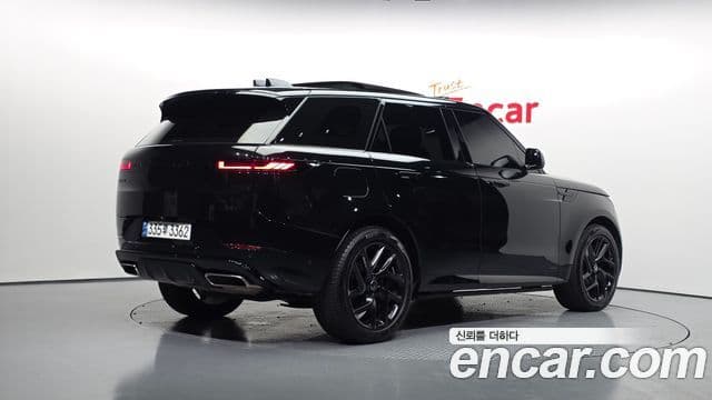 Land Rover Range Rover Sport 2024 — Photo 13/20