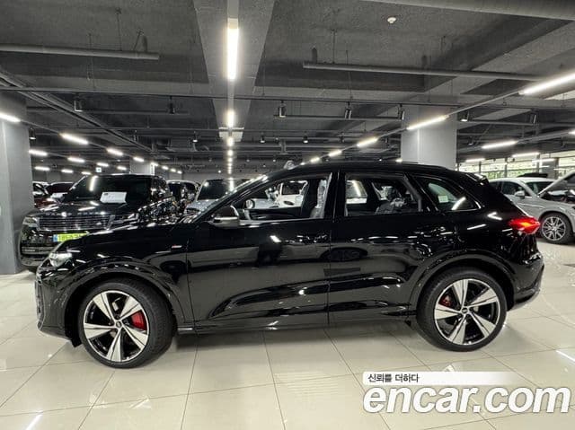 Audi Q5 2025 — Photo 7/15