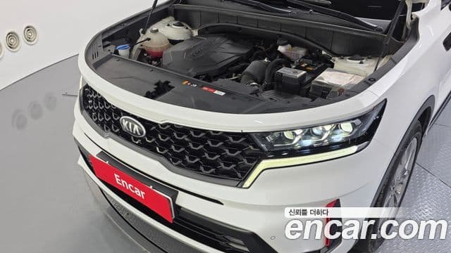 Kia Sorento 2021 — Фото 5/20