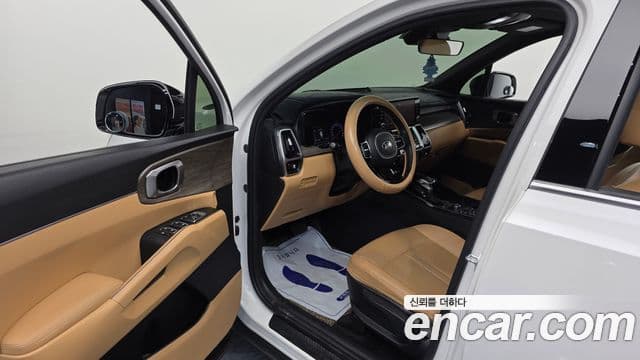 Kia Sorento 2021 — Фото 8/20