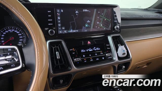 Kia Sorento 2021 — Фото 13/20