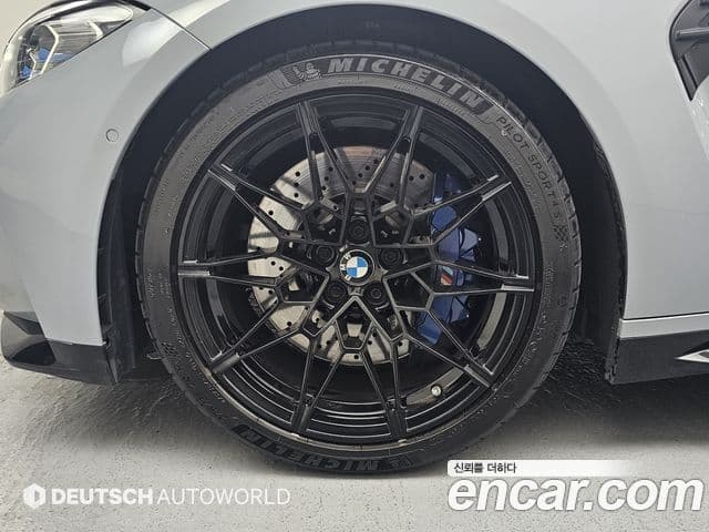 BMW M4 2021 — Photo 19/20