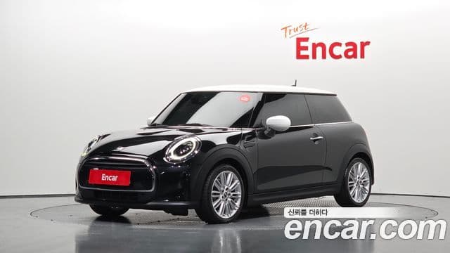 Mini Cooper 2022 — ფოტო 13/31