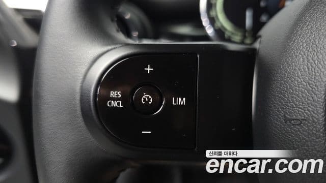 Mini Cooper 2022 — ფოტო 20/31