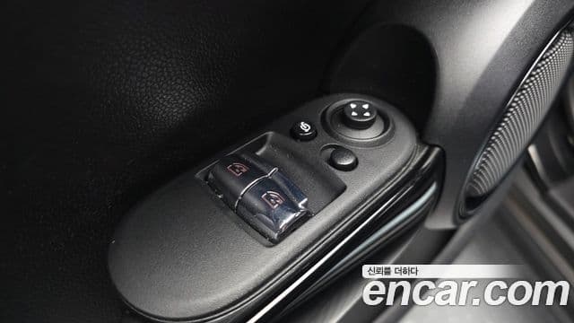 Mini Cooper 2022 — ფოტო 6/31