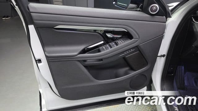 Land Rover Range Rover Evoque 2020 — Şəkil 18/34