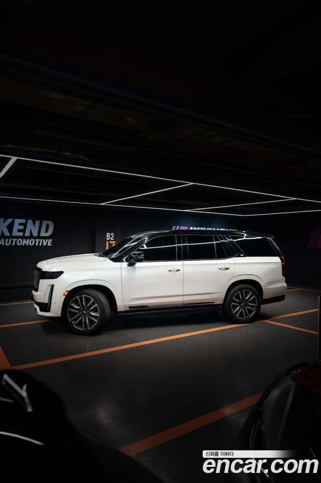 Cadillac Escalade 2021 — Фото 1/11