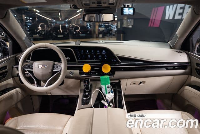 Cadillac Escalade 2021 — Фото 10/11