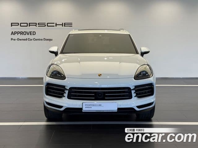 Porsche Cayenne 2019 — Photo 7/20