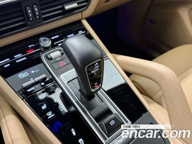 Porsche Cayenne 2019 — Photo 15/20