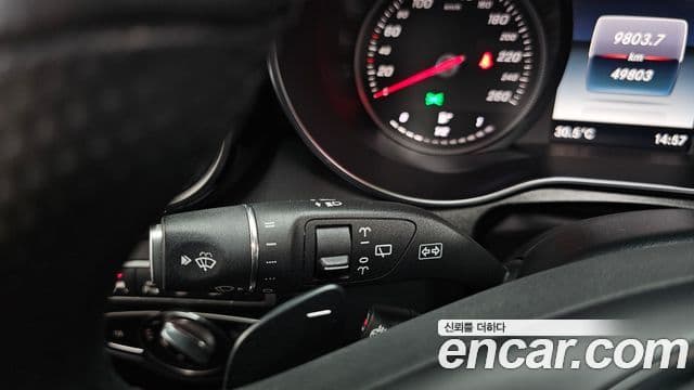 Mercedes-Benz GLC-Class 2018 — Photo 2/33