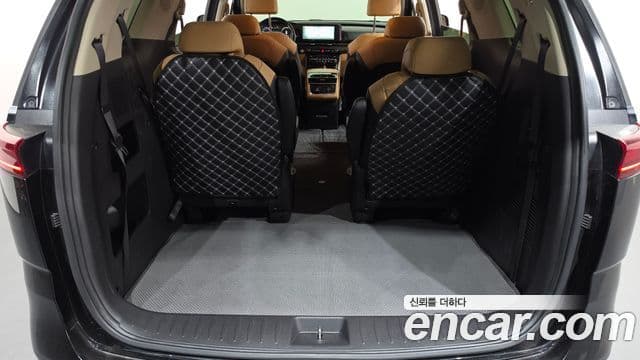 Kia Carnival 2022 — Фото 18/20