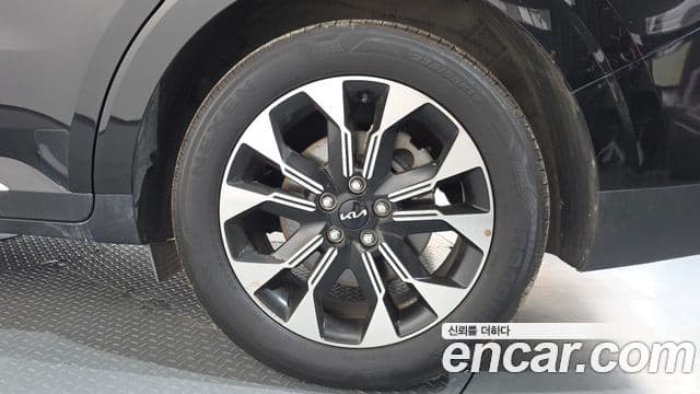 Kia Carnival 2022 — Photo 32/35