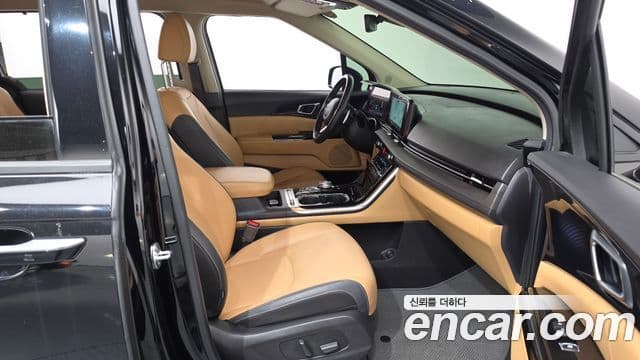 Kia Carnival 2022 — Photo 8/35
