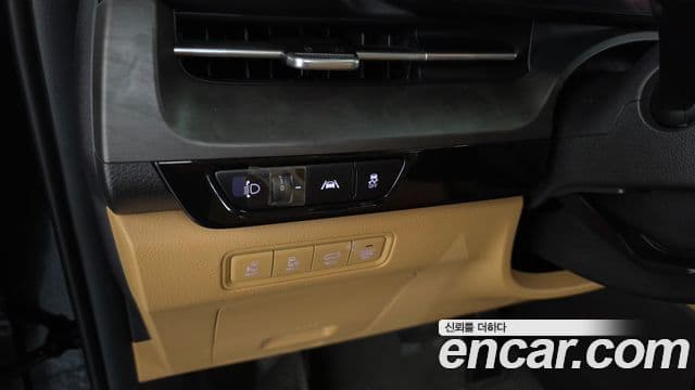 Kia Carnival 2022 — Photo 2/35