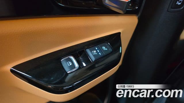 Kia Carnival 2022 — Photo 33/35