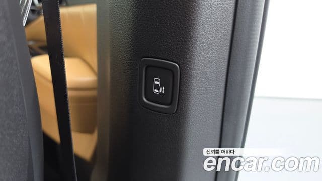 Kia Carnival 2022 — Photo 16/35