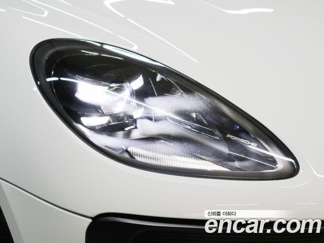 Porsche Macan 2020 — ფოტო 20/20