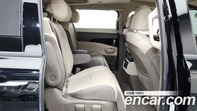 Kia Carnival 2024 — Фото 11/20