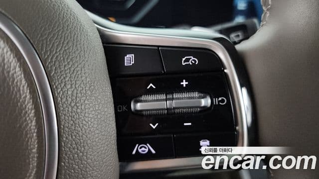 Kia Carnival 2024 — Фото 16/20