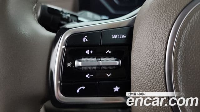 Kia Carnival 2024 — Фото 17/20