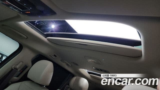 Kia Carnival 2024 — Фото 18/20