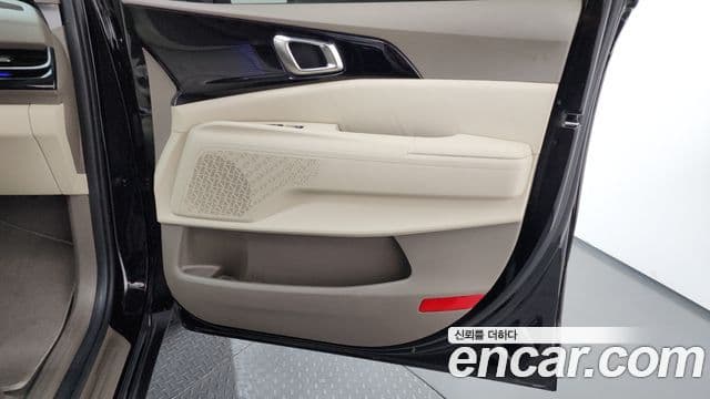 Kia Carnival 2024 — Photo 2/35