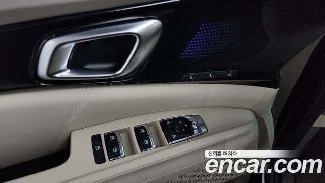 Kia Carnival 2024 — Photo 28/35