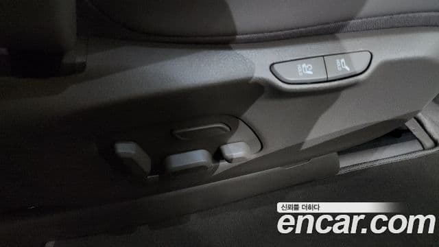 Kia Carnival 2024 — Photo 33/35