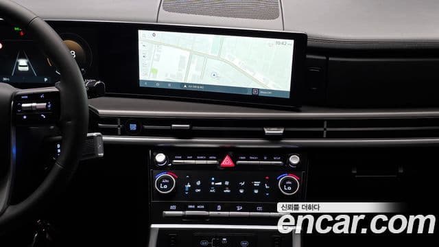 Hyundai Santa Fe 2023 — Фото 14/20
