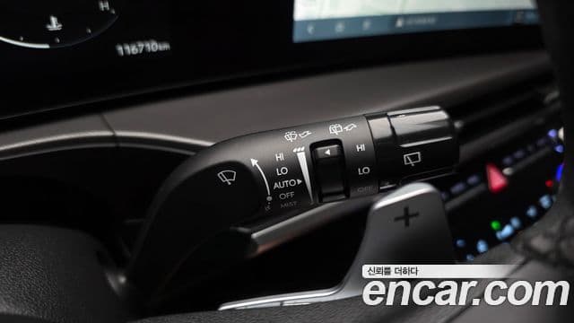 Hyundai Santa Fe 2023 — Фото 18/20