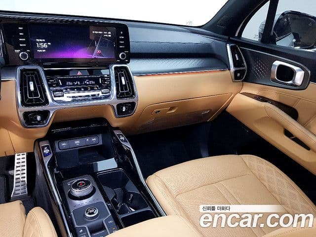 Kia Sorento 2023 — Фото 8/20