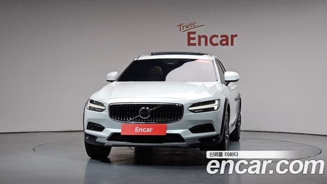 Volvo V90 Cross Country 2021 — Фото 3/20