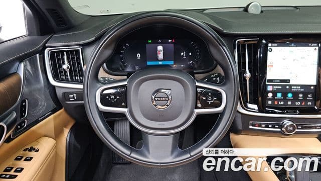 Volvo V90 Cross Country 2021 — Фото 13/20