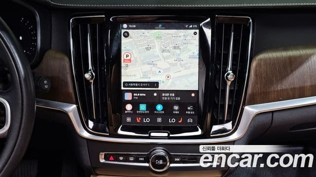 Volvo V90 Cross Country 2021 — Фото 17/20