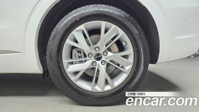 Genesis GV70 2025 — Photo 8/32