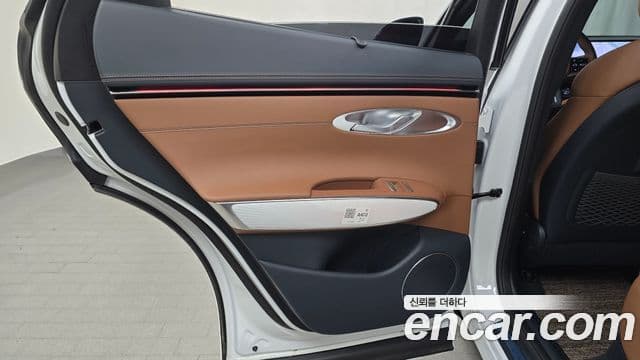 Genesis GV70 2025 — Photo 7/32