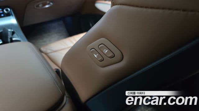 Genesis GV70 2025 — Photo 20/32