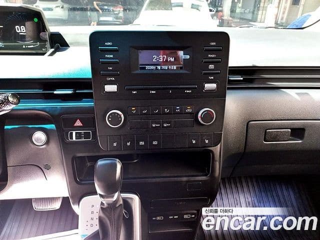 Hyundai Staria 2023 — Фото 8/19