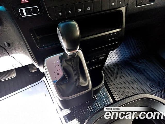 Hyundai Staria 2023 — Фото 10/19