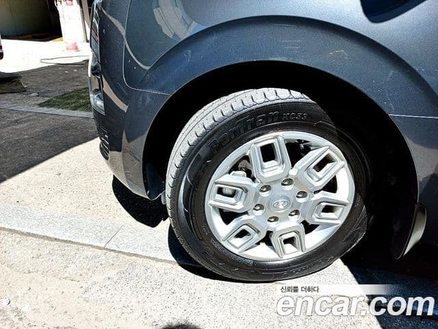 Hyundai Staria 2023 — Фото 18/19
