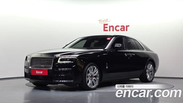 Rolls-Royce Ghost 2021 — ფოტო 8/35