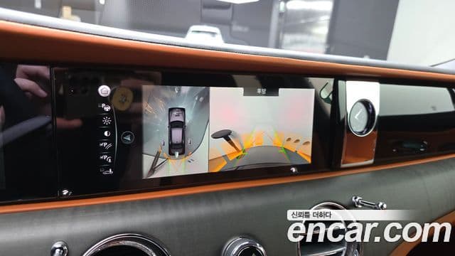 Rolls-Royce Ghost 2021 — ფოტო 18/35